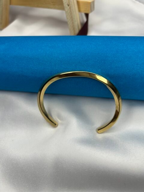 BRACELET 17