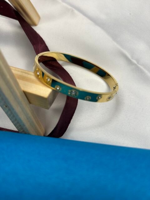 BRACELET 18
